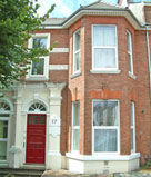 Photo of front of 17 Kingsley Road