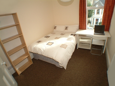 Double bedroom 7 AVAILABLE £110/week