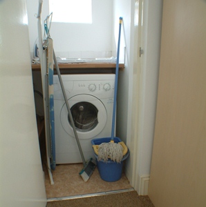 Utility room (washer/dryer)
