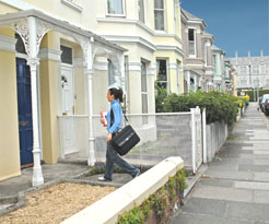 Photo of a tenant entering one of our student houses